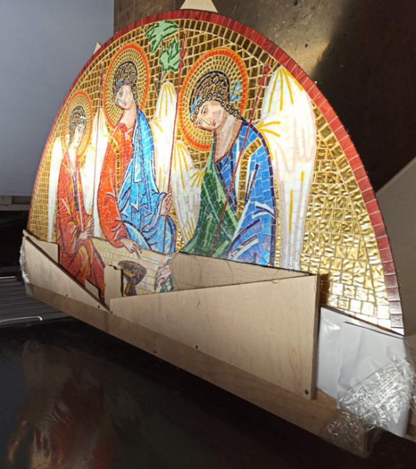 Икона Святой Троицы из мозаики